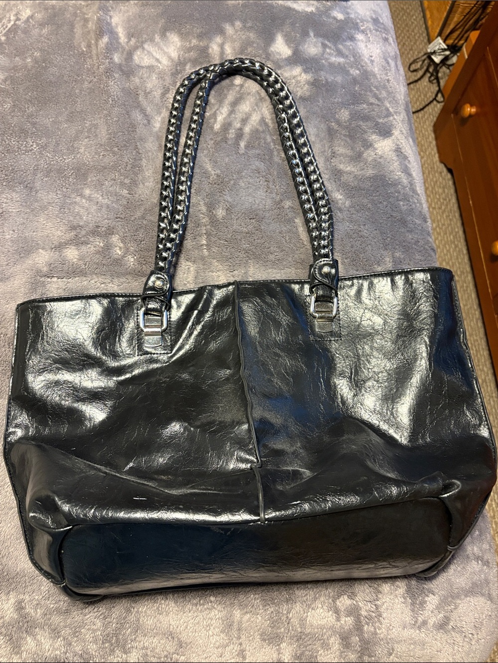 Black Womenโs Tote Bag with Braided Chain Handles